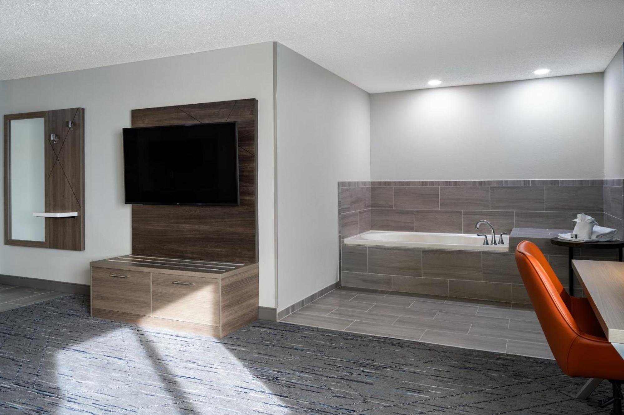 Holiday Inn Express & Suites Midwest City By Ihg מראה חיצוני תמונה
