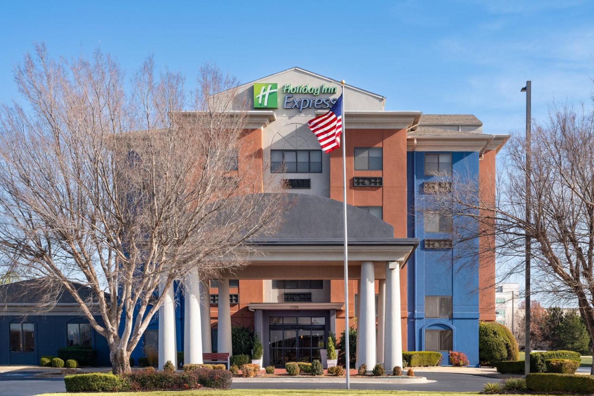 Holiday Inn Express & Suites Midwest City By Ihg מראה חיצוני תמונה
